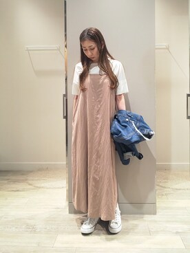 「ロングヘア」｜「アイテム（デニムジャケット）」を使った、shihoさん（レディース・158cm）の春コーディネート