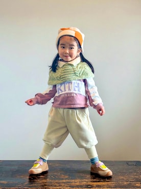「KITH（キス）のアイテム」を使った、KOOOさん（キッズ・90cm）の冬コーディネート
