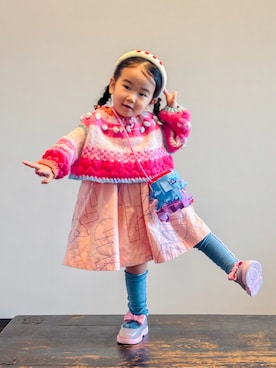 「アイテム（ヘアバンド）」を使った、KOOOさん（キッズ・90cm）の秋コーディネート