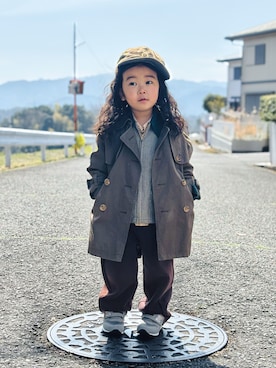 「NEW BALANCE（ニューバランス）のnew balance/ニューバランス キッズ スニーカー カジュアル マジックテープ 軽量 定番 通学 運動 IZ996（スニーカー、グレー系）」を使った、KOOOさん（キッズ・90cm）の春コーディネート