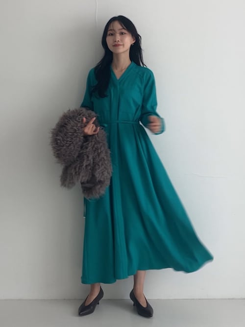 ポケットデザインVネックワンピース（ワンピース）｜URBAN RESEARCH