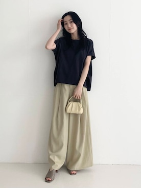 「オフィスカジュアル」｜「アイテム（Tシャツ/カットソー、ブラウン系）」を使った、美波さん（レディース・158cm）の春コーディネート