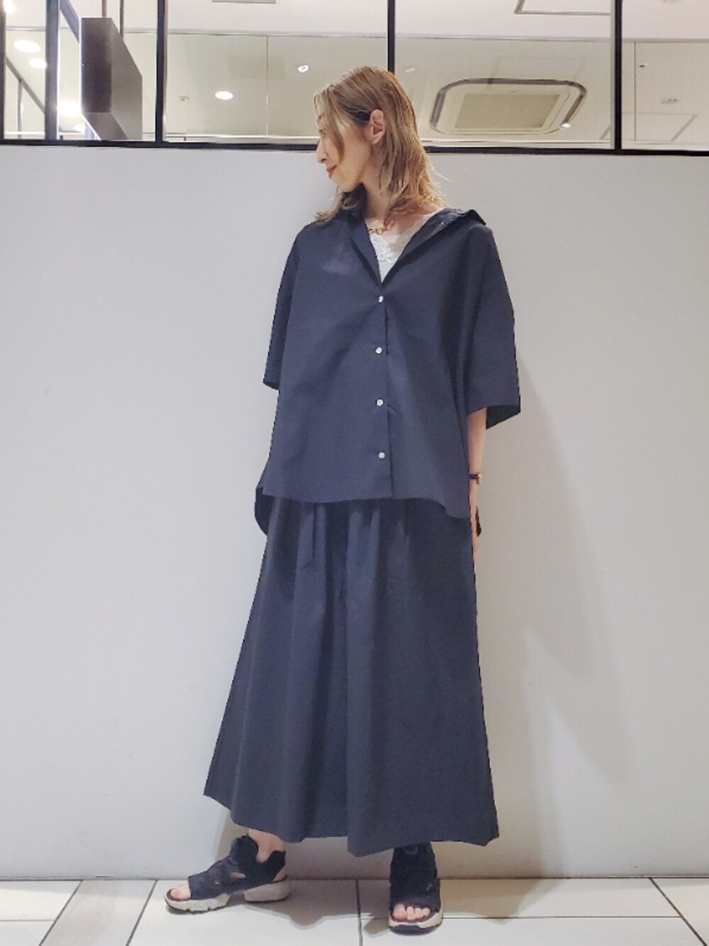 「休日スタイル、きれいめカジュアル、ノースリーブ、カップ付きタンクトップ、ガウチョパンツ、レースインナー、レースタンク、リーボック(Reebok)、ポンプフューリー、ポンプフューリーサンダル、reebok、pualcecin、pual ce cin、ピュアルセシン、相互フォロー」｜「PUAL CE CINの【Du noir】タイプライターブラウス（シャツ/ブラウス、ブラック系）」を使った、nagashimaさん（レディース・160cm）の夏コーディネートの1枚目の写真