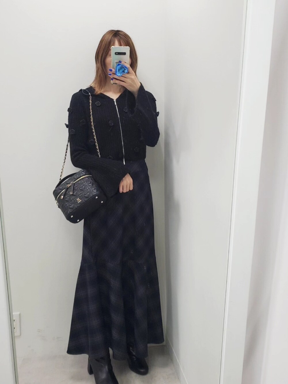 「お出かけコーデ、モノトーン、秋服準備はじめました、休日スタイル、ニット、ニットコーデ、ニットパーカー、ナイスクラップ、nice claup、one after another NICE CLAUP」｜「one after another NICE CLAUPの【Premium order】ローズニットパーカー（パーカー、ブラック系）」を使った、nagashimaさん（レディース・160cm）の夏コーディネートの1枚目の写真