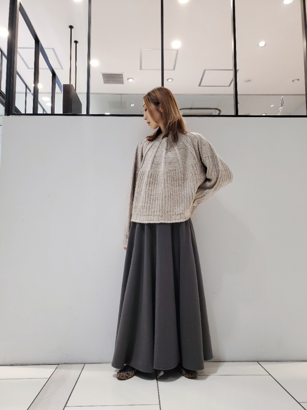 「ニットコーデ、冬コーデ、スカートスタイル、スカートコーデ、ロングスカート、Aラインスカート、Aライン、フレアスカート、きれいめカジュアル、大人カジュアル、相互フォロー、カジュアルコーデ、ピュアルセシン、pualcecin、pual ce cin」｜「PUAL CE CINのアーチ編みニットプルオーバー（ニット/セーター、ベージュ系）」を使った、nagashimaさん（レディース・160cm）の冬コーディネートの1枚目の写真