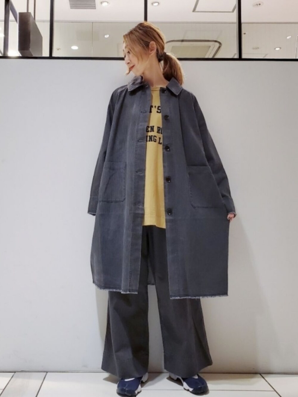 「ヒッコリー、ヒッコリーパンツ、コート、秋アウター、アウターコーデ、コートスタイル、セットアップ、セットアップコーデ、セットアップスタイル、エアリフト、休日スタイル、秋コーデ、相互フォロー、ピュアルセシン、pualcecin」｜「PUAL CE CINの綿ヘンプヒッコリーコート（その他アウター、グレー系）」を使った、nagashimaさん（レディース・160cm）の秋コーディネートの1枚目の写真