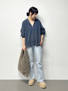 「アイテム（スリッポン）」を使った、LINさん（レディース・164cm）の秋コーディネート