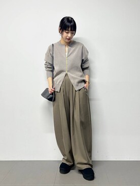 「体型カバー」｜「アイテム（スリッポン）」を使った、LINさん（レディース・164cm）の秋コーディネート