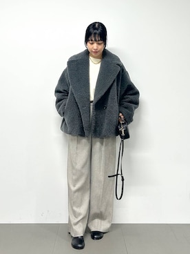 「アイテム（ピーコート）」を使った、LINさん（レディース・164cm）の秋コーディネート