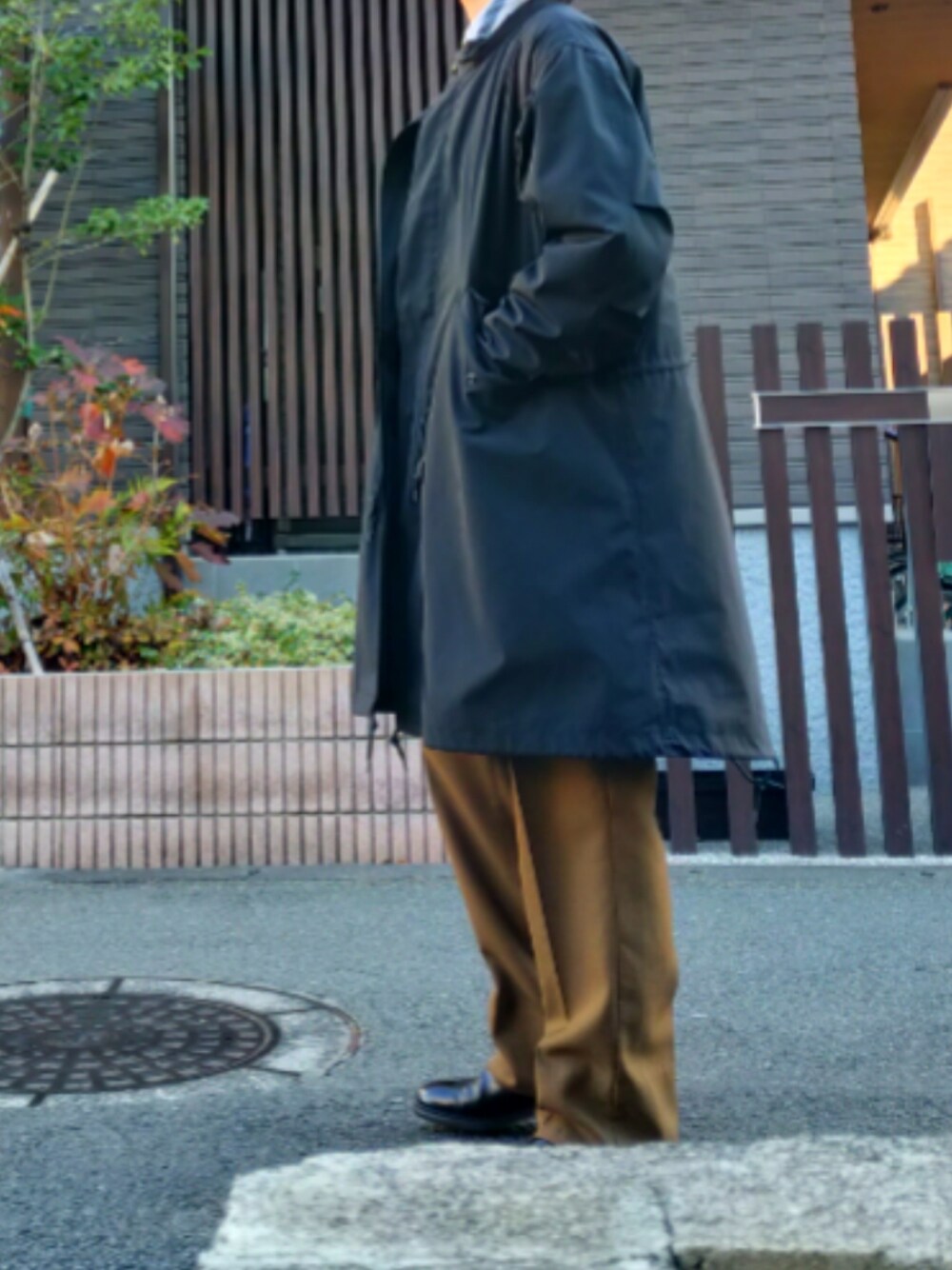 「イギリス軍、ミリタリー、M65、コート、古着、古着MIX、シンプルスタイル、ブーツ、サイドゴアブーツ、berwick」｜「Berwick1707のBerwick バーウィック ブーツ 632  ムーンライト ソール（ブーツ、ブラック系）」を使った、tatsuさん（骨格ストレート・メンズ・174cm）の冬コーディネートの1枚目の写真