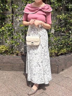 「MISCH MASCH（ミッシュマッシュ）の2026春夏新作 アシメリボン2way配色ケープニット（ニット/セーター、ピンク系）」を使った、西銀座店さん（レディース・166cm）の春コーディネート