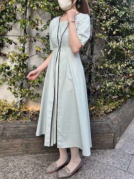 「MISCH MASCH（ミッシュマッシュ）の2026春夏新作 フロントプリーツ配色ワンピース（ワンピース、グリーン系）」を使った、西銀座店さん（レディース・166cm）の春コーディネート