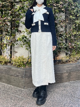「MISCH MASCH（ミッシュマッシュ）の2026春夏新作 ボウタイシャーリングブラウス（シャツ/ブラウス、ホワイト系）」を使った、西銀座店さん（レディース・166cm）の春コーディネート