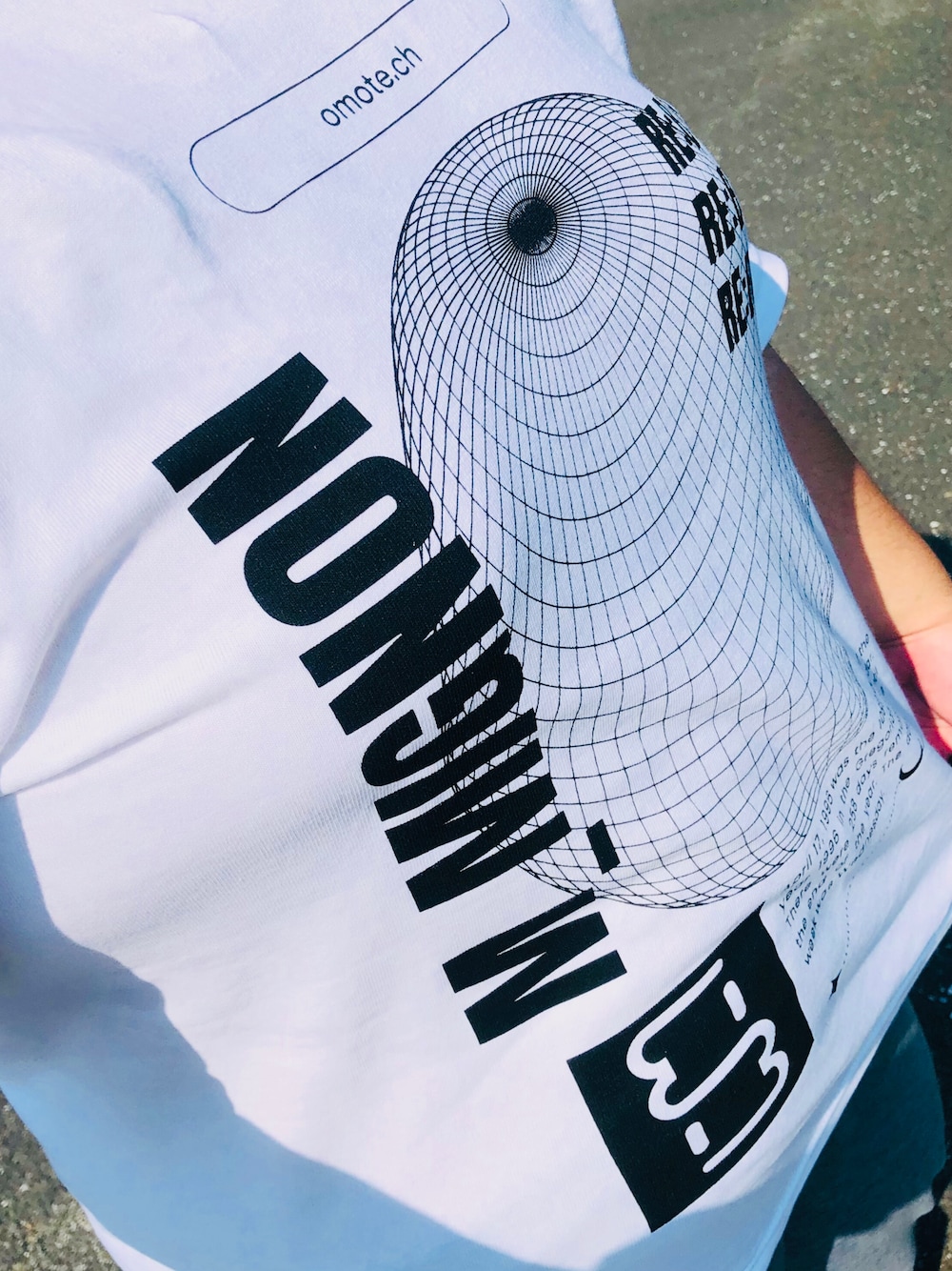 「夏コーデ、Tシャツ」｜「m_mignonのアイテム（Tシャツ/カットソー、ホワイト系）」を使った、まつけんさん（メンズ・165cm）の夏コーディネートの1枚目の写真