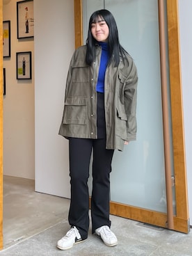 「タートルネック」｜「アイテム（ミリタリージャケット）」を使った、OUTDOORPRODUCTS中目黒店さん（レディース・158cm）の秋コーディネート