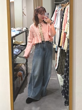 「w closet（ダブルクローゼット）のフリンジバギーデニムパンツ（デニムパンツ、ブルー系）」を使った、yunacode13さん（レディース・160cm）の春コーディネート
