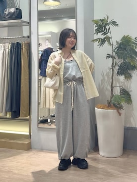 「LOWRYS FARM（ローリーズファーム）のシアーシャツＬＳ  605853（シャツ/ブラウス、イエロー系）」を使った、asuuu33さん（レディース）の春コーディネート
