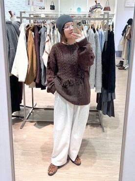 「アイテム（ニットキャップ/ビーニー、グレー系）」を使った、asuuu33さん（レディース・155cm）の秋コーディネート