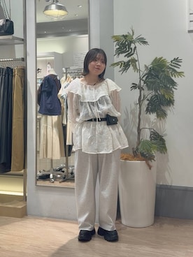 「LOWRYS FARM（ローリーズファーム）のカットイージーコクーンパンツ　292362（スウェットパンツ、グレー系）」を使った、asuuu33さん（レディース）の春コーディネート