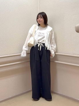 「LOWRYS FARM（ローリーズファーム）のイージーバギーデニム　601067（デニムパンツ、ブラック系）」を使った、asuuu33さん（レディース）の春コーディネート