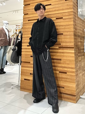 「SENSE OF PLACE by URBAN RESEARCH（センスオブプレイスバイアーバンリサーチ）のウールタッチストライプワイドフレアパンツ（その他パンツ）」を使った、くおんさん（メンズ・172cm）の秋コーディネート
