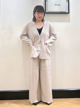 「アイテム（パンツドレス）」を使った、ap erikaさん（レディース・157cm）の秋コーディネート