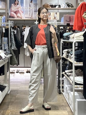 「GLOBAL WORK（グローバルワーク）のエアかるイージーワイドパンツ/636578（その他パンツ、ベージュ系）」を使った、nibakeryさん（レディース）の夏コーディネート