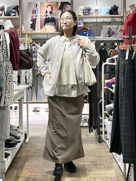 「アイテム（ヘアゴム）」を使った、nibakeryさん（レディース・168cm）の秋コーディネート