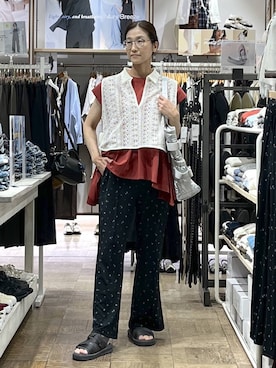 「GLOBAL WORK（グローバルワーク）のひんやり涼しい/フローズン切り替えペプラム/647529（Tシャツ/カットソー、レッド系）」を使った、nibakeryさん（レディース）の夏コーディネート