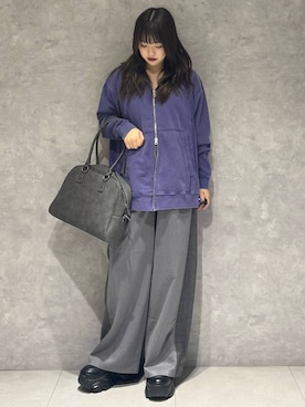 「アイテム（ボストンバッグ、グレー系）」を使った、アイさん（レディース・154cm）の秋コーディネート