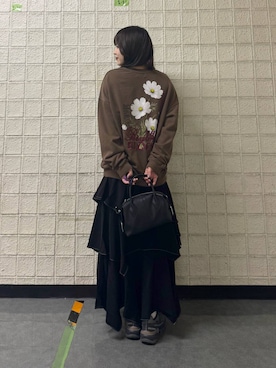 「PAGEBOY（ページボーイ）のハイショクステッチイレヘムスカート【ウエストゴム/ストレスフリー/裏地付き】（スカート、ブラック系）」を使った、アイさん（レディース・154cm）の秋コーディネート