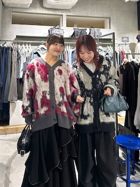 「PAGEBOY（ページボーイ）のZIPタックカーゴパンツ【裾ドローコード付き】（カーゴパンツ、ブラック系）」を使った、アイさん（レディース・154cm）の秋コーディネート