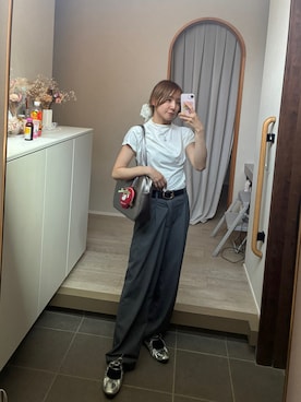 「UNIQLO（ユニクロ）のアイテム（スラックス、グレー系）」を使った、𝘻𝘬𝘮さん（レディース・158cm）の春コーディネート