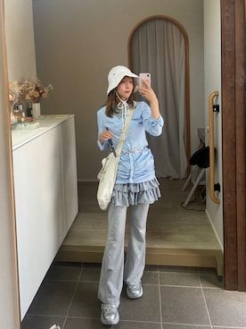 「MUSINSA（ムシンサ）のアイテム（ハット、ホワイト系）」を使った、𝘻𝘬𝘮さん（レディース・158cm）の春コーディネート