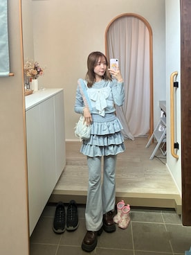 「UNIQLO（ユニクロ）のアイテム（Tシャツ/カットソー、グレー系）」を使った、𝘻𝘬𝘮さん（レディース・158cm）の春コーディネート