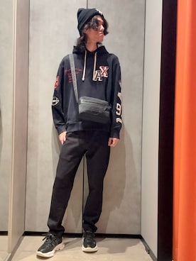 「ARMANI EXCHANGE（アルマーニエクスチェンジ）のアイテム」を使った、mochimochi.Hさん（メンズ・183cm）の秋コーディネート