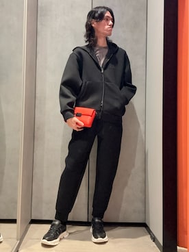 「アイテム（ショルダーバッグ、オレンジ系）」を使った、mochimochi.Hさん（メンズ・183cm）の秋コーディネート