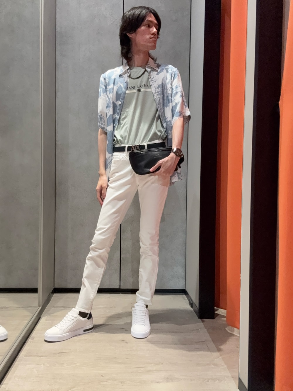 コーデのアクセントに♪【EMPORIO ARMANI】クロスボディバッグ Amazon | エンポリオアルマーニ レディース クロスボディバッグ