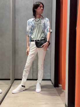 「ARMANI EXCHANGE（アルマーニエクスチェンジ）のアイテム（パンツ）」を使った、mochimochi.Hさん（メンズ・183cm）の夏コーディネート