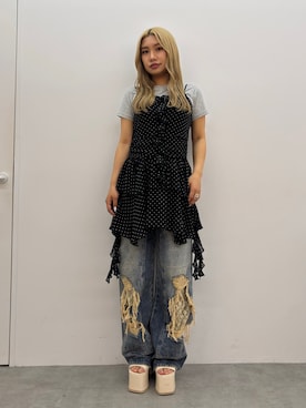 「EMODA（エモダ）のレースクラッシュルーズデニム（デニムパンツ、ブルー系）」を使った、本田祐美絵さん（レディース・154cm）の春コーディネート