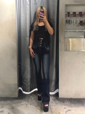 本田祐美絵さんのコーディネート