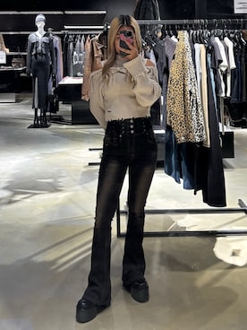 本田祐美絵さんのコーディネート