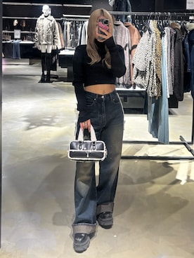 「EMODA（エモダ）のハイネッククロップニット（ニット/セーター）」を使った、本田祐美絵さん（レディース・154cm）の秋コーディネート