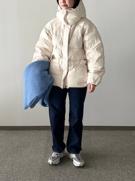 「冬の差し色コーデ」｜「アイテム（ダウンジャケット/コート）」を使った、miyuさん（レディース・156cm）の冬コーディネート