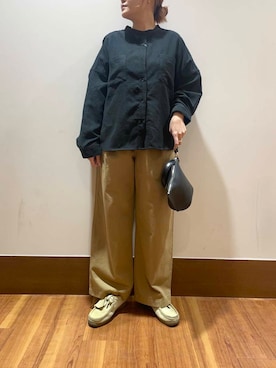 「ITEMS URBANRESEARCH（アイテムズ アーバンリサーチ）のアイテム（チノパンツ）」を使った、うみさん（レディース・162cm）の秋コーディネート