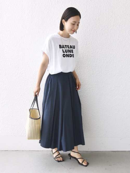 新品*45R モールスキンの花柄スカート*サイズ2*タックフレアスカート