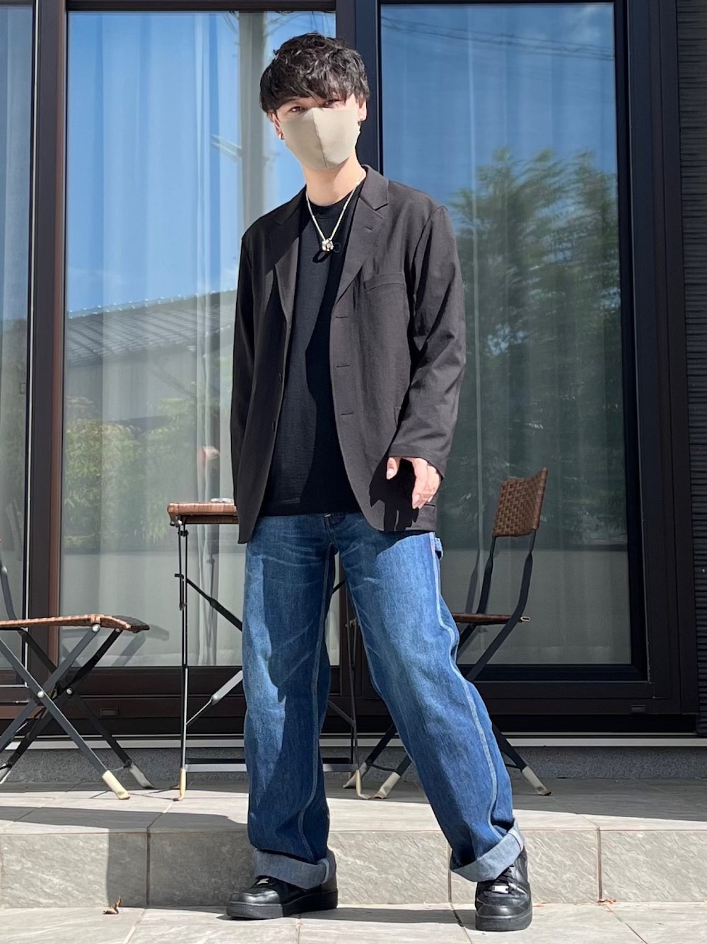 「秋服まるっと大公開、シンプルコーデ、休日スタイル、休日コーデ、秋コーデ、秋服準備はじめました、POLICE、ポリス、LEE、leejapan、デニム、ジャケットスタイル、スニーカー、きれいめカジュアル、お出かけコーデ」｜「LeeのLee/リー【ユニセックス】【ライトオンス】Dungrees ワイドペインターデニムパンツ（デニムパンツ、ブルー系）」を使った、たけるさん（メンズ・172cm）の秋コーディネートの1枚目の写真