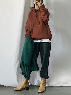 「me+em select（ミームセレクト）の【３０色展開 】ふわふわフリンジボリュームマフラー（マフラー）」を使った、영화さん（レディース・166cm）の秋コーディネート