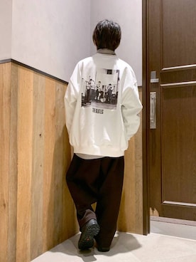 「アイテム（スウェットパンツ、ブラウン系）」を使った、Kanさん（メンズ・157cm）の秋コーディネート