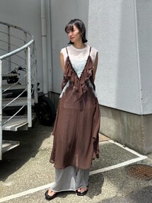 バイカラーフリルキャミワンピース バイカラーレースフリルキャミワンピースを使った人気ファッション